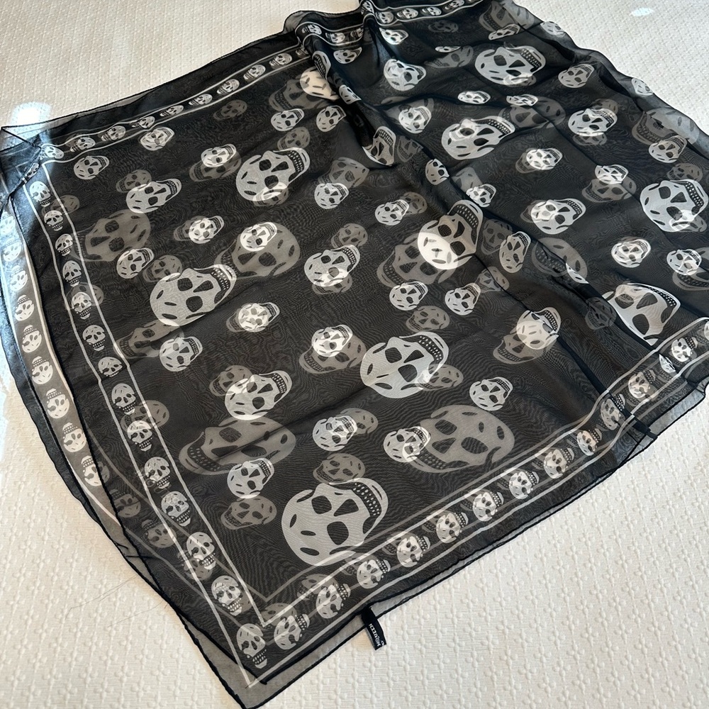 Alexander McQueen silk scarf - Picture 3 of 6